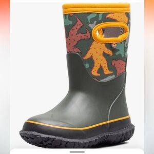 Bogs Grasp Kids Waterproof Insulated All Weather Boots Bigfoot Print